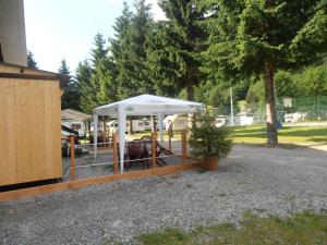 Zahrada ubytování Campodolcino Camping