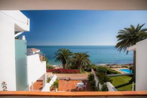 widok na ocean z budynku w obiekcie A29 - Calheta House in Luz w mieście Luz