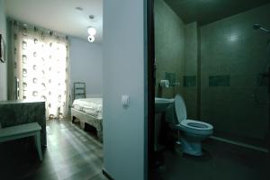 Un baño de Hotel Kutaisi Globus