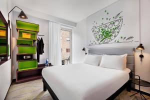 Cama ou camas em um quarto em Ibis Styles Jerusalem City Center - An AccorHotels Brand