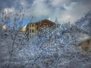 Hotel Al Sonnenhof during the winter