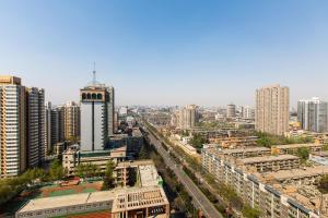 Linna Xi'an üldine vaade või majutusasutusest Xi'an Firefly Hotel pildistatud vaade