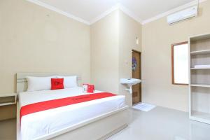 Легло или легла в стая в RedDoorz near Balekambang City Park