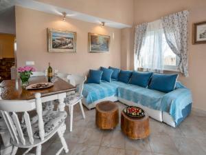 Un lugar para sentarse en Holiday Home Villa Aurora by Interhome