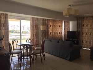 Area tempat duduk di Big Apartment in Santa Maria