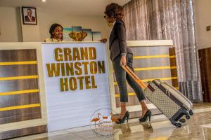 Gosti u objektu Grand Winston Hotel