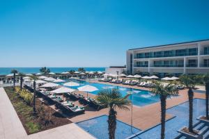 Poolen vid eller i närheten av Iberostar Selection Lagos Algarve