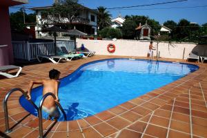 Swimmingpoolen hos eller tæt på Apartamentos Coral Do Mar I