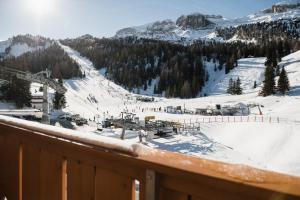 Laguscei Dolomites Mountain Hotel взимку