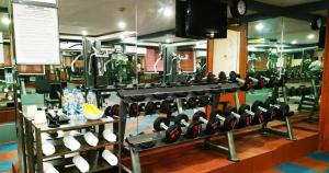 Posilňovňa alebo fitness centrum v ubytovaní Regency Madurai by GRT Hotels