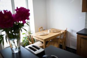 Dapur atau dapur kecil di Apartment Poruba STREET VIEW