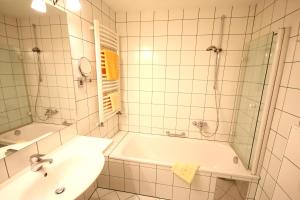 Un baño de Carinthia Stadthotel