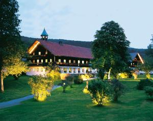 Vrt pred nastanitvijo Hotel Gut Schmelmerhof