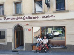 Tamu yang menginap di Bed&Bike Tremola San Gottardo