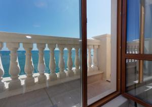 Un balcón o terraza en Maria Palace Complex