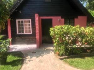 Gallery image of Firefly Beach Cottages in Negril