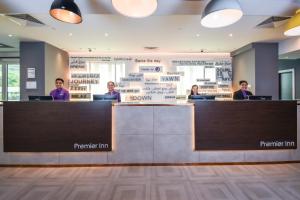 Hóspedes ficando em Premier Inn Dubai Investments Park