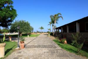 Agriturismo Masseria Sant' Elia室外花園