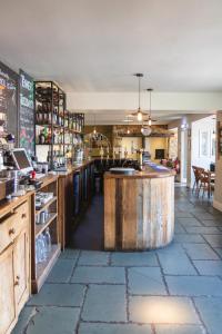 Lounge atau bar di The Sun Inn At Hook Norton