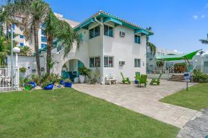 Vrt u objektu Hollywood Beachside Boutique Suite