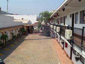 Foto de la galería de Hotel & Suites Coral  en Puerto Vallarta