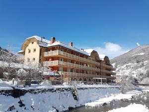 Kalnų panorama iš apartamentų viešbučio arba bendras kalnų vaizdas