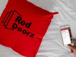 Легло или легла в стая в RedDoorz near Balekambang City Park