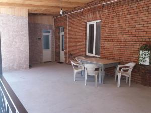 Un balcón o terraza en Apartament LashaGiorgi