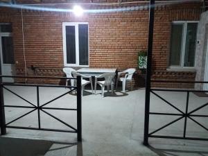 Un balcón o terraza en Apartament LashaGiorgi