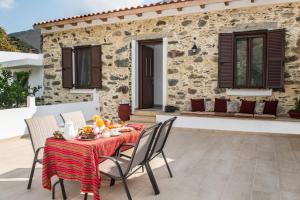 A balcony or terrace at Fairytale Elafonisi