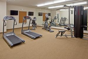 Gimnasio o equipamiento deportivo en Candlewood Suites Houston The Woodlands by IHG