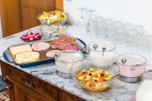 Comida en la casa de huéspedes o alrededores