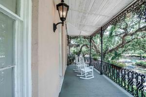 Ein Balkon oder eine Terrasse in der Unterkunft Malaga Inn