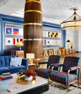 Зона вітальні в Graduate by Hilton Annapolis