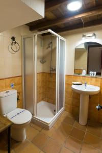 Hostal Rural La Fonda Del Rocio tesisinde bir banyo