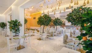 Un restaurante u otro lugar para comer en Epirus Palace Congress & Spa