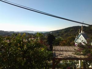 Una imagen general de la montaña o una montaña tomada desde la casa de vacaciones