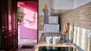 Dapur atau dapur kecil di Studio apartment Margarita