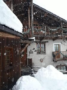 プラジェラートにあるBaita del Planの雪山家