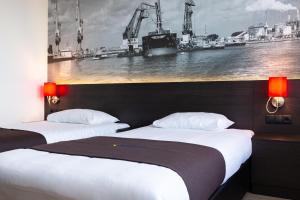 Bastion Hotel Rotterdam Alexander में एक कमरे में एक या कई बेड