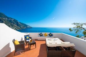 balcone con vista sull'oceano di La Casa di Peppe a Positano