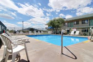 Kolam renang di atau di dekat Motel 6-Tucumcari, NM