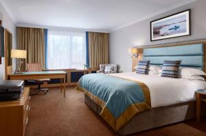 Tempat tidur dalam kamar di Radisson BLU Hotel and Spa, Limerick