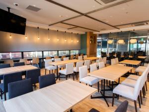 Un restaurant u otro lugar para comer en HOTEL MYSTAYS Aomori Station