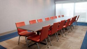 The business area and/or conference room at Holiday Inn Express & Suites - Marion, an IHG Hotel