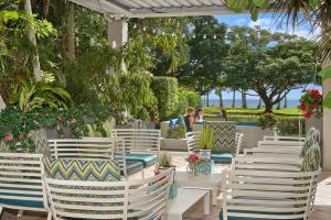 Jardí fora de Cairns Harbourside Hotel