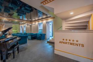 Кът за сядане в 5 STAR APART HOTEL