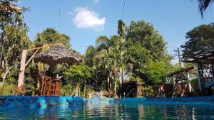 Kolam renang di atau dekat dengan Riverside