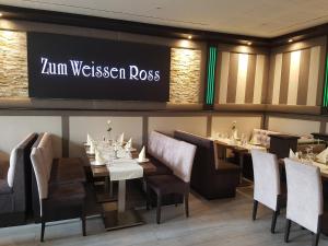 Khu vực ghế ngồi tại Hotel Zum Weissen Ross