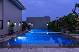 A piscina localizada em Hotel Santika Pasir Koja Bandung ou nos arredores